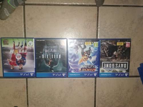 Playstation 4 Pro with games