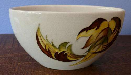 William Moorcroft  Vase - beautiful piece of british pottery - CRAZY START