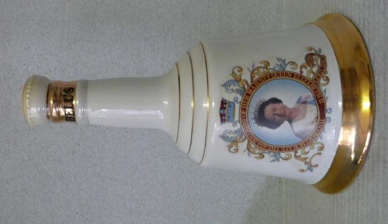 For the Collector:1986 Bell's Whisky by Wade commemorating the 60th Birthday of the Queen ERII