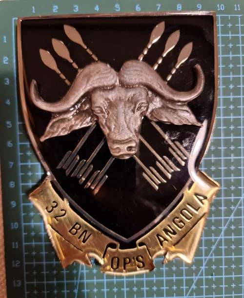 32 Battalion Plaque badge