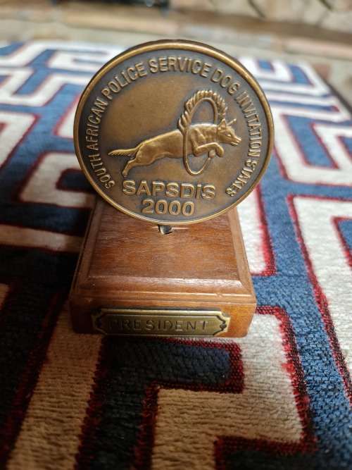 SAPSDIS Coin desk shield