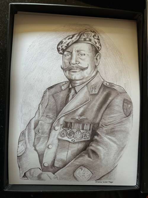SADF 32 BATTALION RSM COIN AND PENCIL DRAWING BOX SET  LTD