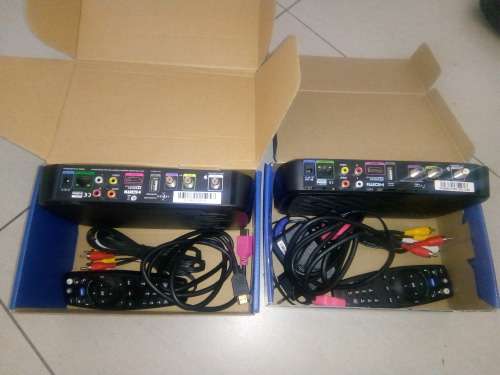 Decoder 4u Decoder 4s Remote X 1HDMI cable X 2 Aux cables X 2