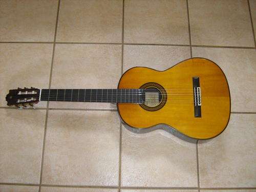 Yamaha G 245 S Classic guitar
