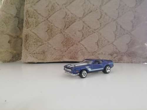 1/64 Hotwheels 1971 Ford Mustang Mach 1