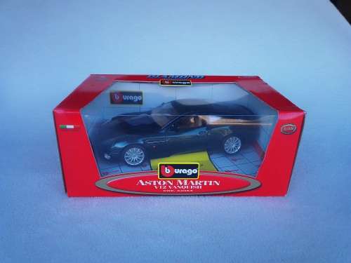 Bburago 1/18 Aston Martin V12 Vanquish