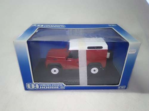 Universal Hobbies 1/18 Land Rover Defender 90