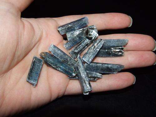 Kyanite rough piece x 1