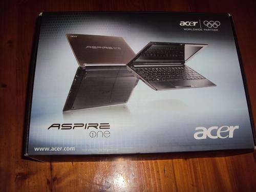 Acer Aspire One D255E 10.1" Netbook Computer - Red
