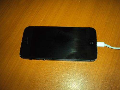 Apple iPhone 5 - GSM and CDMA Capable