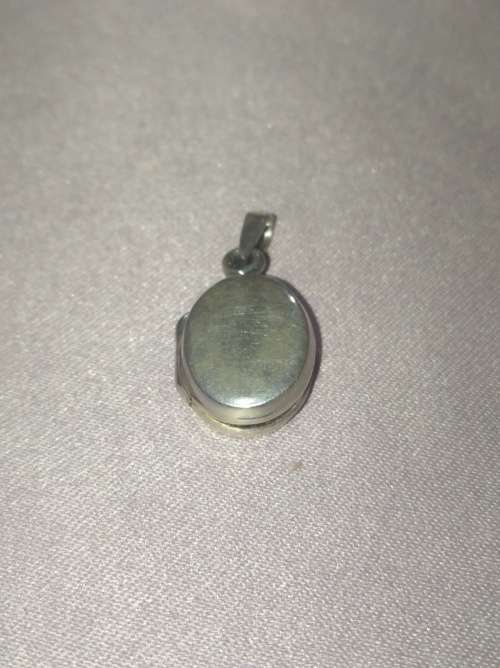 Beautiful 925 Sterling Silver Locket Pendant
