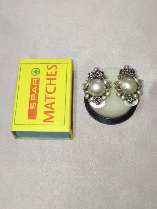 Beautiful 800 Sterling Silver Earings