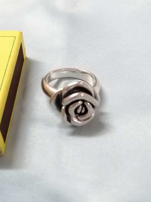 Beautiful 925 Sterling Silver Rose Ring 6gram