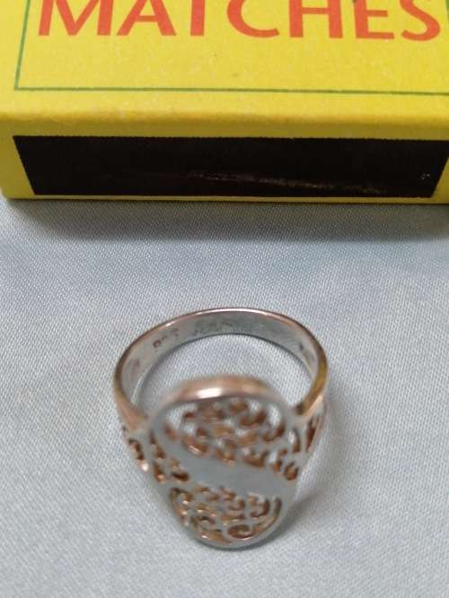 Beautiful 925 Sterling Silver Ring