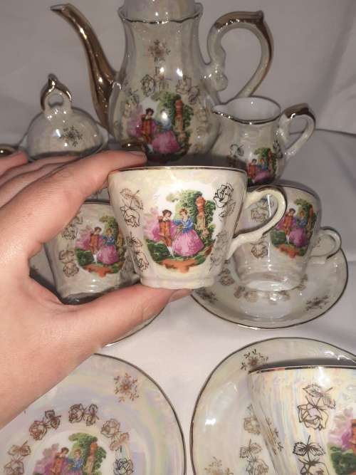 Stunning Vintage Tea set