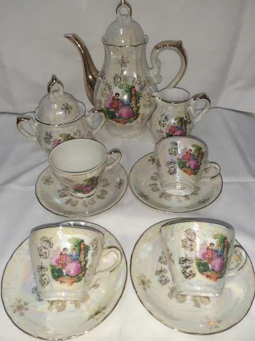 Stunning Vintage Tea set