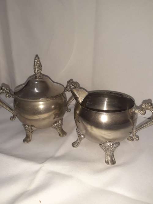 Beautiful EPNS Milk and Sugar Pot