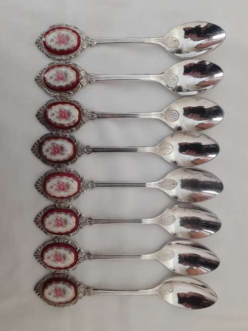 Royal Albert Lady Hamilton/Carlyle set of 8