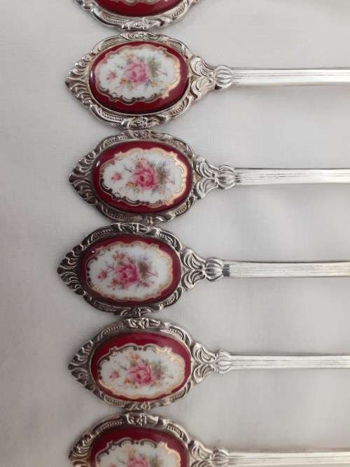 Royal Albert Lady Hamilton/Carlyle set of 8