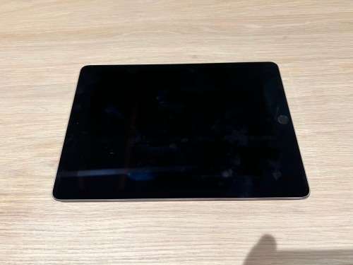 Apple IPad Pro 9.7 Inch | Wifi and Cellular | 256 Gb Storage | Apple Pencil, Case and Cover Included