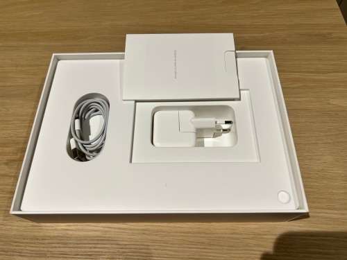 Apple IPad Pro 9.7 Inch | Wifi and Cellular | 256 Gb Storage | Apple Pencil, Case and Cover Included