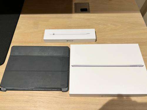 Apple IPad Pro 9.7 Inch | Wifi and Cellular | 256 Gb Storage | Apple Pencil, Case and Cover Included