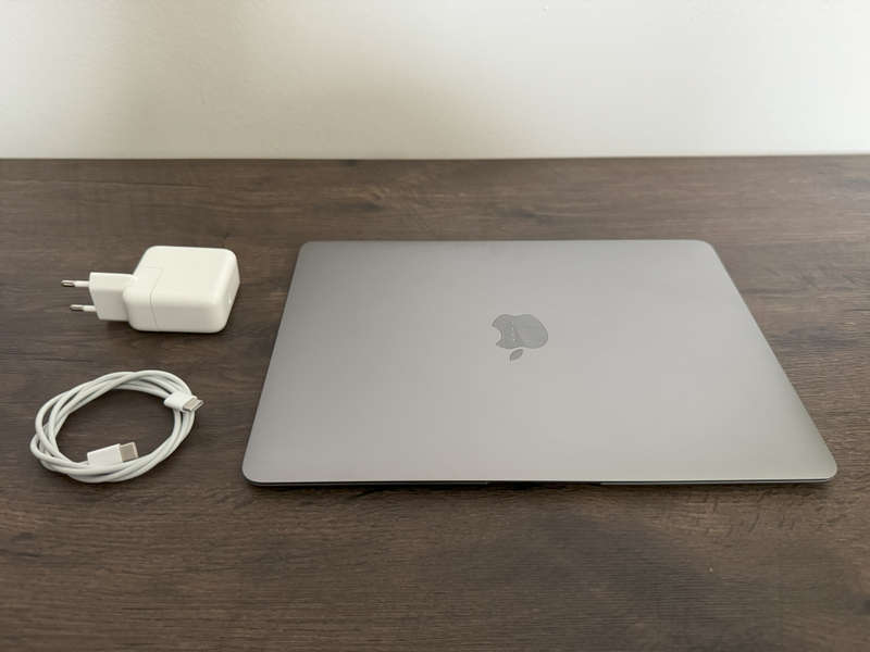 Apple Macbook Laptop | 12` 2K Retina Screen | Ultra portable