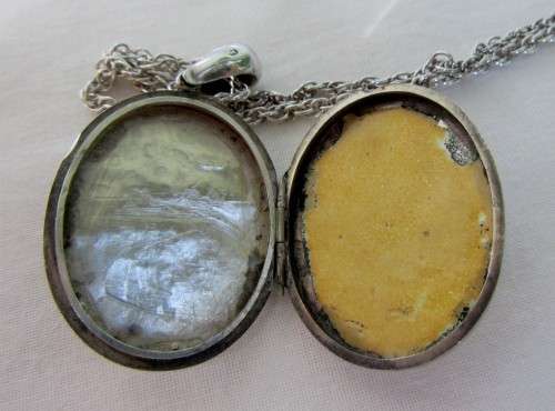 DELIGHTFUL 1879 VICTORIAN HM SILVER LOCKET WITH 52 CM SILVER CHAIN~HAND PAINTED DESIGN