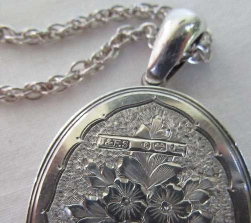 DELIGHTFUL 1879 VICTORIAN HM SILVER LOCKET WITH 52 CM SILVER CHAIN~HAND PAINTED DESIGN