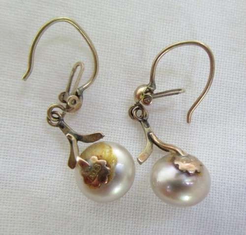 UNUSUAL VINTAGE 9 CT GOLD AND PEARL DROP EARRINGS~LARGE PEARL PIERCED EARS FITTING