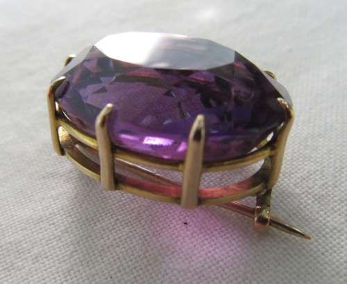 GENUINE VINTAGE/ANTIQUE 20+ CARAT AMETHYST SET IN 9 CT GOLD SETTING