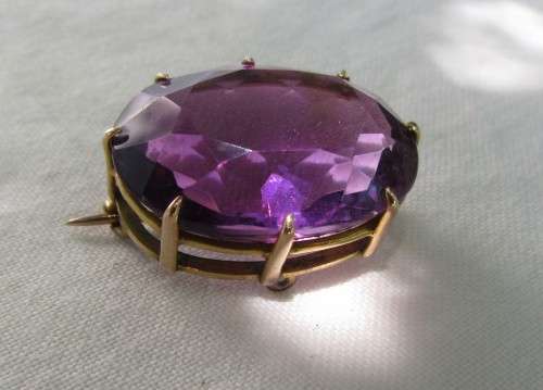 GENUINE VINTAGE/ANTIQUE 20+ CARAT AMETHYST SET IN 9 CT GOLD SETTING