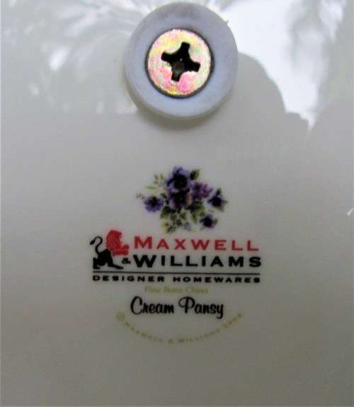 FASHIONABLE MAXWELL WILLIAMS 2 TIER CREAM PANSY CUP CAKE STAND METAL HANDLE SUPPORT ROD VGC