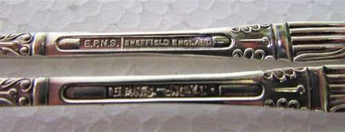 19 piece CASED APOSTLE SP QUALITY SHEFFIELD CAKE FORKS AND PRONG