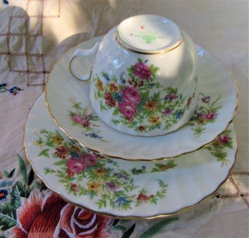 1948 FLORAL VINTAGE TRIO # 4 BY MINTON CHINA ENGLAND NO DAMAGES VGC