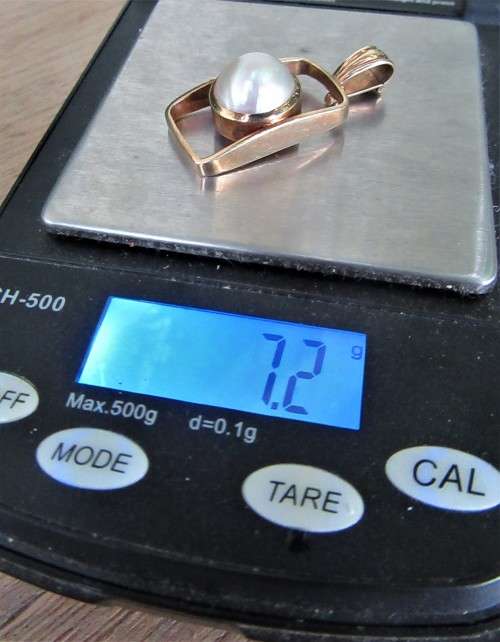 GORGEOUS SOLID QUALITY 9 CARAT GOLD REAL MABE PEARL PENDANT HEAVY 7.2 grams VALUE R6000