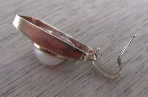 GORGEOUS SOLID QUALITY 9 CARAT GOLD REAL MABE PEARL PENDANT HEAVY 7.2 grams VALUE R6000
