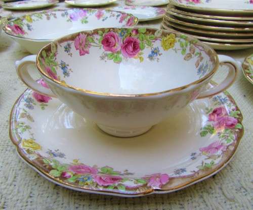 WOW LARGE 55 PIECE VINTAGE 1939/40 ENGLISH ROSE D6071 ROYAL DOULTON SET VALUE R6500.00