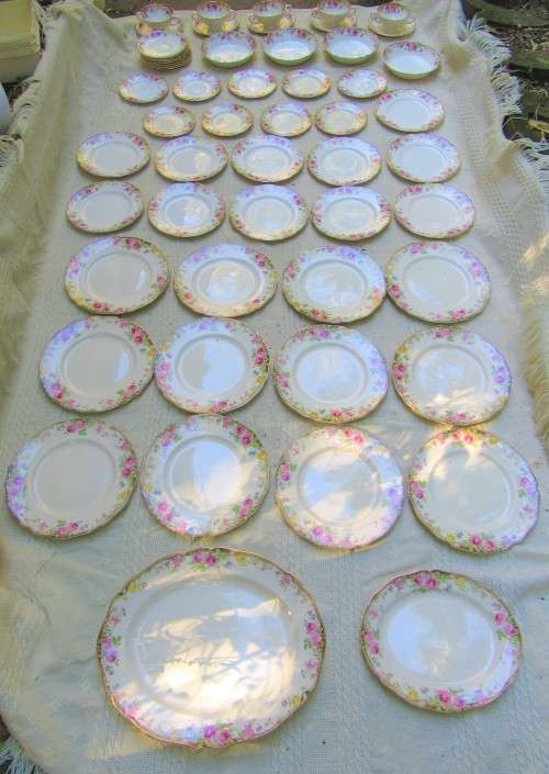 WOW LARGE 55 PIECE VINTAGE 1939/40 ENGLISH ROSE D6071 ROYAL DOULTON SET VALUE R6500.00