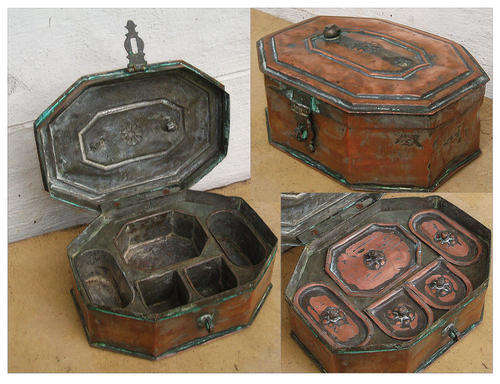 INTERSTING ANTIQUE LOOKING OCTAGONAL COPPER SPICE BOX FOR BLENDING HERBS & SPICES