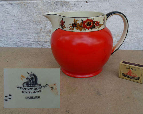 LARGE VINTAGE WEDGWOOD CERAMIC JUG~CHERRY RED WITH PATTERN FREEZE~RICHELIEU PATTERN