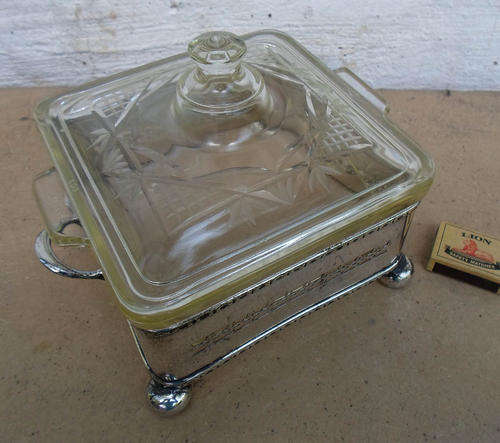 VINTAGE PYREX SERVING DISH WITH LID ON STAND~RARE CUT GLASS PATTERN