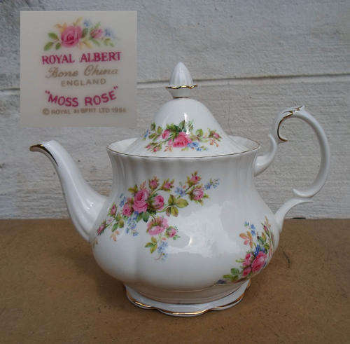 BEAUTIFUL LARGE 6 CUPPA ROYAL ALBERT TEAPOT~MOSS ROSE