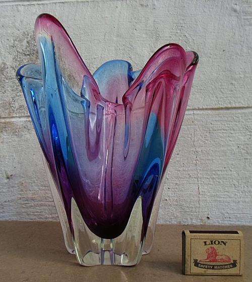 IMPRESSIVE LARGE MURANO MULTI-COLOURED VASE