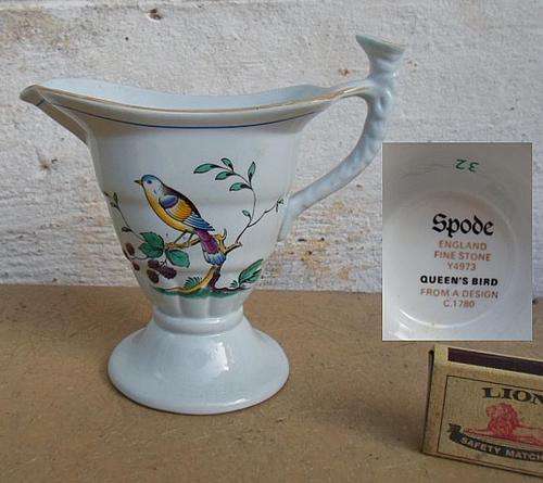 VINTAGE/ANTIQUE SPODE QUEEN'S BIRD FANCY HANDLE JUG