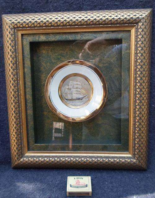 AMAZING GILT RECESSED FRAMED PORCELAIN CUTTY SARK DISH BEHIND GLASS