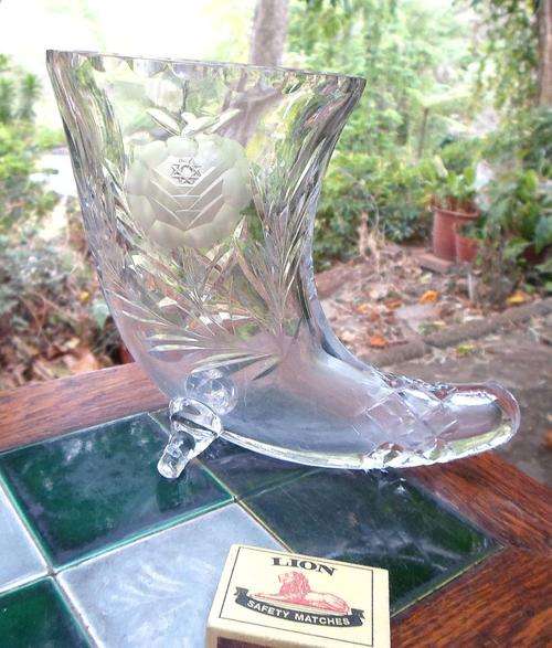 STUNNING CORNUCOPIA ROSE CRYSTAL BOOT SHAPE VASE ON FEET~PERFECT