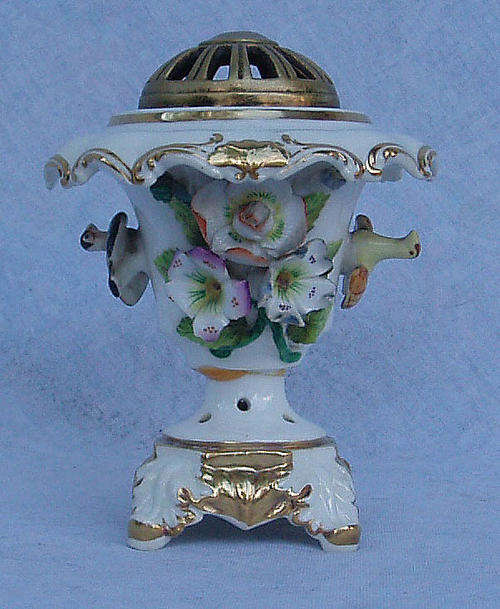 VERY RARE~ANTIQUE POU-POURRI~FLORAL/BIRD VASE AND GILT METAL COVER~1800'S~STUNNING