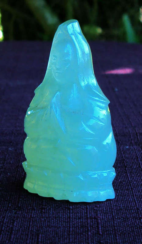 CRAZY R1 START~CHARMING SEATED PRAYING BUDDHA~GENUINE JADE~VINTAGE?