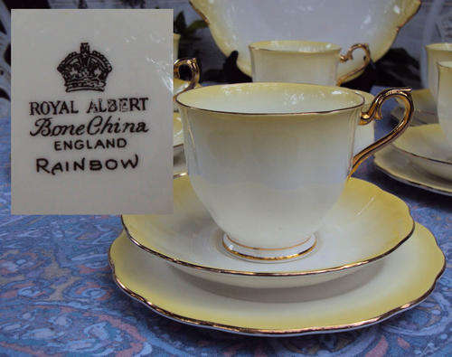 21 PCE~ROYAL ALBERT TEA SET~RAINBOW PATTERN~EXCELLENT CONDITION~R1 START